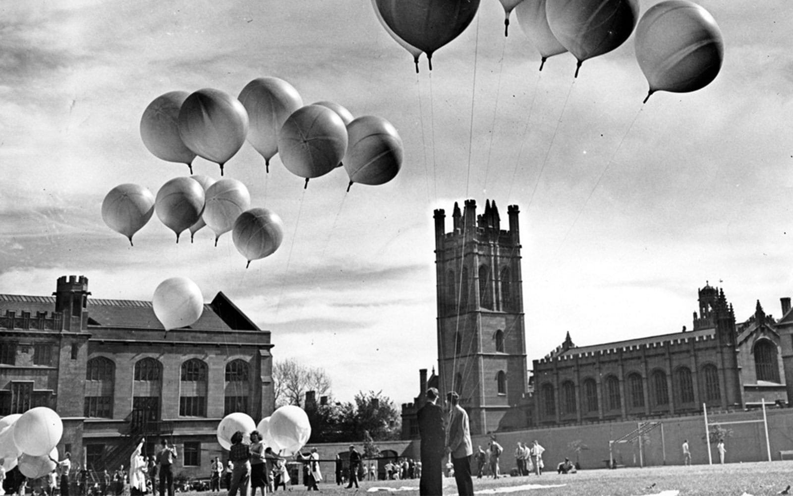 Cosmic rays balloon experiment